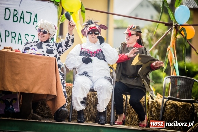 Zdjęcie w galerii na portalu naszraciborz.pl: Dożynki 2015 - barwny korowód w Krowiarkach wiadomości z regionu
