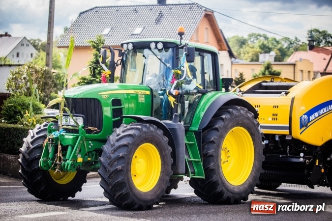 Zdjęcie w galerii na portalu naszraciborz.pl: Dożynki 2015 - barwny korowód w Krowiarkach wiadomości z regionu