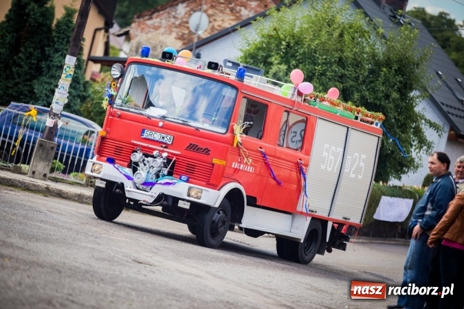 Zdjęcie w galerii na portalu naszraciborz.pl: Dożynki 2015 - barwny korowód w Krowiarkach wiadomości z regionu