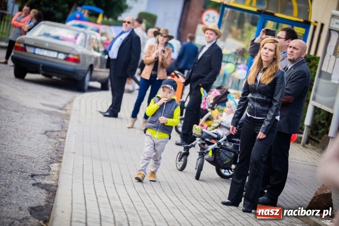 Zdjęcie w galerii na portalu naszraciborz.pl: Dożynki 2015 - barwny korowód w Krowiarkach wiadomości z regionu