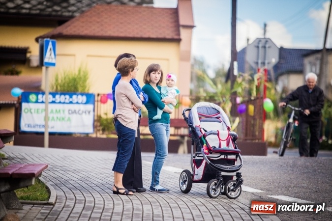 Zdjęcie w galerii na portalu naszraciborz.pl: Dożynki 2015 - barwny korowód w Krowiarkach wiadomości z regionu