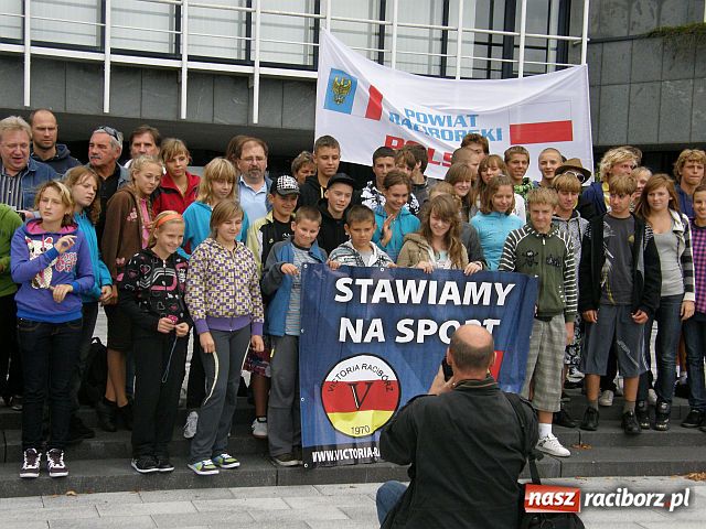 Zdjęcie w galerii na portalu naszraciborz.pl: Raciborscy pływacy po raz szósty startowali w Werdohl wiadomości z regionu
