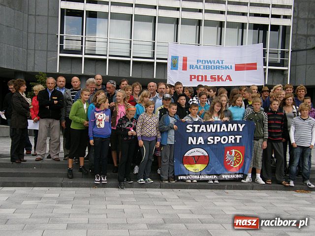 Zdjęcie w galerii na portalu naszraciborz.pl: Raciborscy pływacy po raz szósty startowali w Werdohl wiadomości z regionu