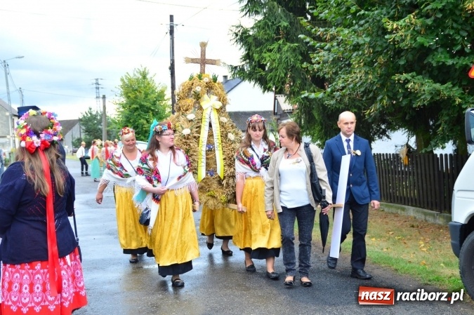 Zdjęcie w galerii na portalu naszraciborz.pl: Dożynki 2015 - powiat dziękuje za plony w Siedliskach wiadomości z regionu