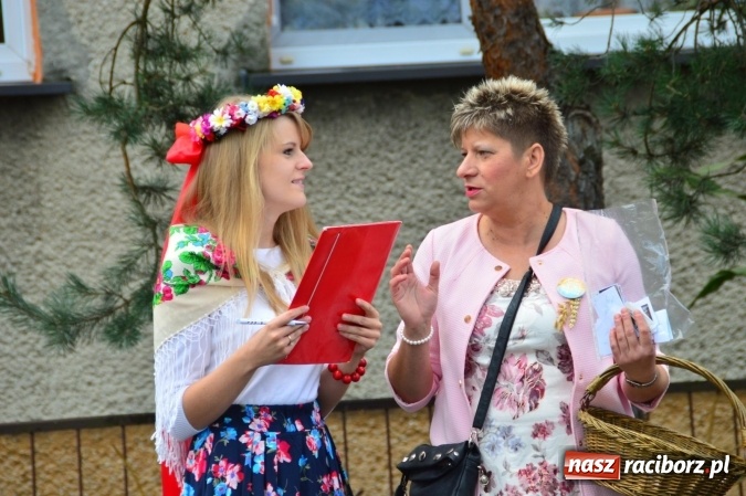 Zdjęcie w galerii na portalu naszraciborz.pl: Dożynki 2015 - powiat dziękuje za plony w Siedliskach wiadomości z regionu