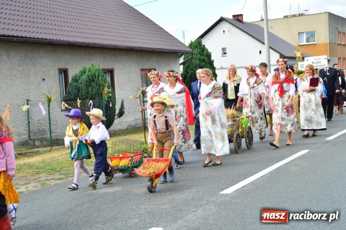 Zdjęcie w galerii na portalu naszraciborz.pl: Dożynki 2015 - powiat dziękuje za plony w Siedliskach wiadomości z regionu