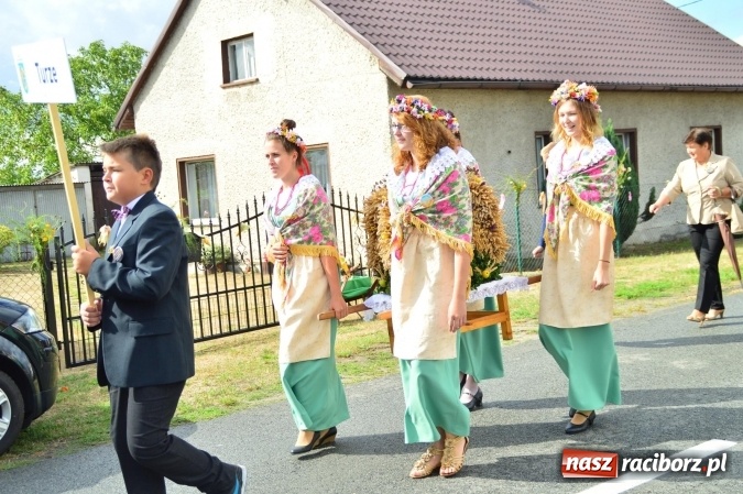 Zdjęcie w galerii na portalu naszraciborz.pl: Dożynki 2015 - powiat dziękuje za plony w Siedliskach wiadomości z regionu