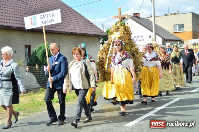 Zdjęcie w galerii na portalu naszraciborz.pl: Dożynki 2015 - powiat dziękuje za plony w Siedliskach wiadomości z regionu
