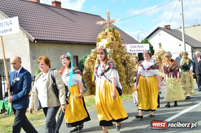 Zdjęcie w galerii na portalu naszraciborz.pl: Dożynki 2015 - powiat dziękuje za plony w Siedliskach wiadomości z regionu