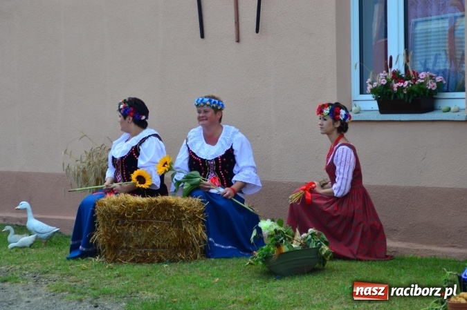 Zdjęcie w galerii na portalu naszraciborz.pl: Dożynki 2015 - powiat dziękuje za plony w Siedliskach wiadomości z regionu