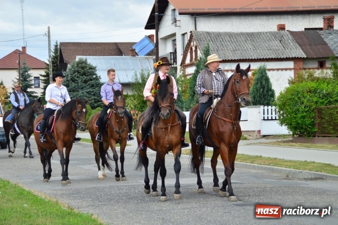 Zdjęcie w galerii na portalu naszraciborz.pl: Dożynki 2015 – rządowcy przyjechali do Bieńkowic a rolnicy wyjechali na Hawaje wiadomości z regionu