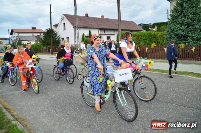 Zdjęcie w galerii na portalu naszraciborz.pl: Dożynki 2015 – rządowcy przyjechali do Bieńkowic a rolnicy wyjechali na Hawaje wiadomości z regionu