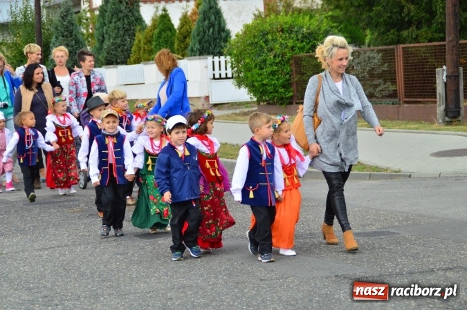 Zdjęcie w galerii na portalu naszraciborz.pl: Dożynki 2015 – rządowcy przyjechali do Bieńkowic a rolnicy wyjechali na Hawaje wiadomości z regionu