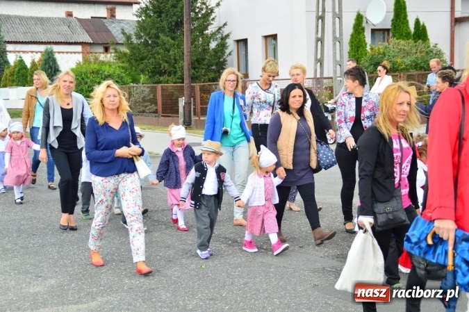 Zdjęcie w galerii na portalu naszraciborz.pl: Dożynki 2015 – rządowcy przyjechali do Bieńkowic a rolnicy wyjechali na Hawaje wiadomości z regionu