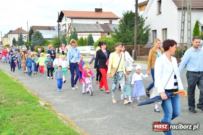 Zdjęcie w galerii na portalu naszraciborz.pl: Dożynki 2015 – rządowcy przyjechali do Bieńkowic a rolnicy wyjechali na Hawaje wiadomości z regionu