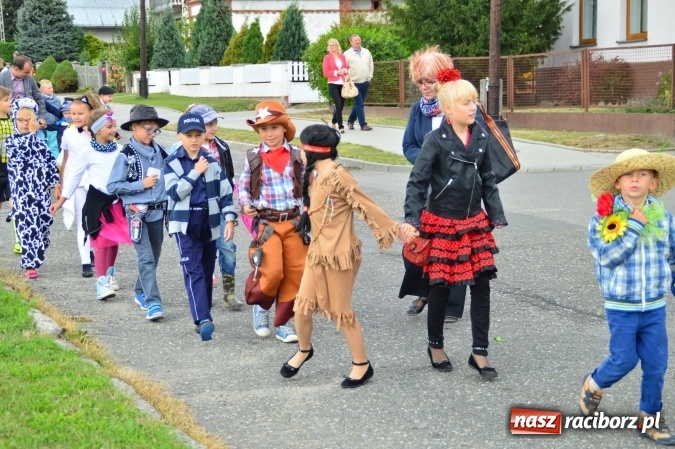 Zdjęcie w galerii na portalu naszraciborz.pl: Dożynki 2015 – rządowcy przyjechali do Bieńkowic a rolnicy wyjechali na Hawaje wiadomości z regionu