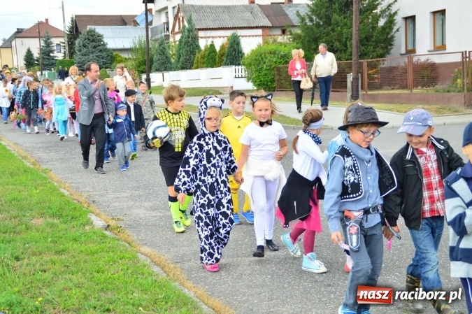 Zdjęcie w galerii na portalu naszraciborz.pl: Dożynki 2015 – rządowcy przyjechali do Bieńkowic a rolnicy wyjechali na Hawaje wiadomości z regionu