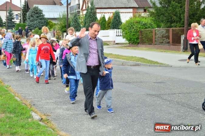 Zdjęcie w galerii na portalu naszraciborz.pl: Dożynki 2015 – rządowcy przyjechali do Bieńkowic a rolnicy wyjechali na Hawaje wiadomości z regionu