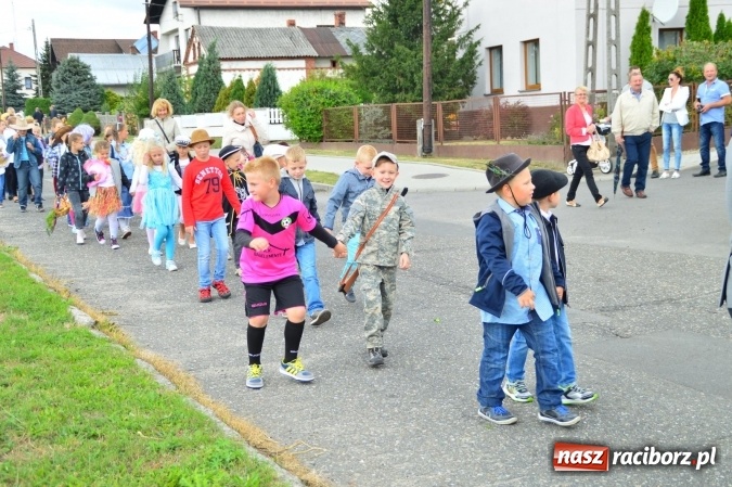 Zdjęcie w galerii na portalu naszraciborz.pl: Dożynki 2015 – rządowcy przyjechali do Bieńkowic a rolnicy wyjechali na Hawaje wiadomości z regionu