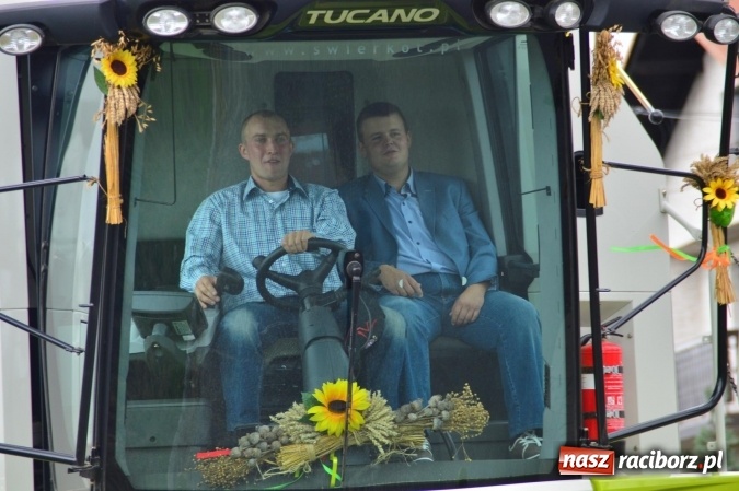 Zdjęcie w galerii na portalu naszraciborz.pl: Dożynki 2015 – rządowcy przyjechali do Bieńkowic a rolnicy wyjechali na Hawaje wiadomości z regionu