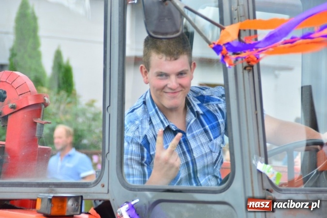 Zdjęcie w galerii na portalu naszraciborz.pl: Dożynki 2015 – rządowcy przyjechali do Bieńkowic a rolnicy wyjechali na Hawaje wiadomości z regionu