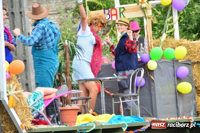 Zdjęcie w galerii na portalu naszraciborz.pl: Dożynki 2015 – rządowcy przyjechali do Bieńkowic a rolnicy wyjechali na Hawaje wiadomości z regionu