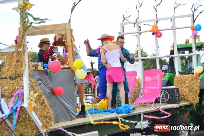 Zdjęcie w galerii na portalu naszraciborz.pl: Dożynki 2015 – rządowcy przyjechali do Bieńkowic a rolnicy wyjechali na Hawaje wiadomości z regionu