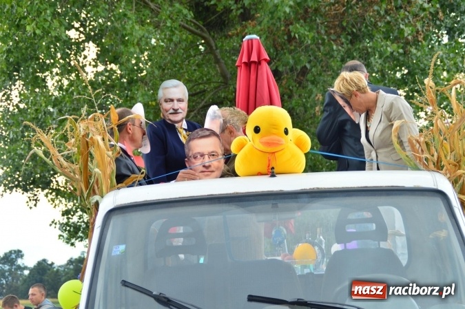 Zdjęcie w galerii na portalu naszraciborz.pl: Dożynki 2015 – rządowcy przyjechali do Bieńkowic a rolnicy wyjechali na Hawaje wiadomości z regionu