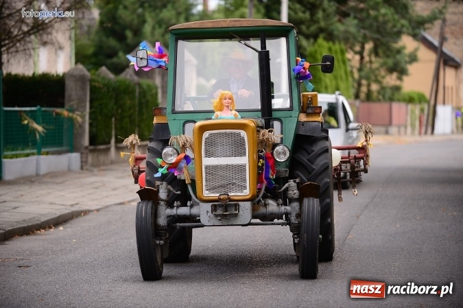 Zdjęcie w galerii na portalu naszraciborz.pl: Dożynki 2015 - krzanowicki korowód w obiektywie studia FotoPerla.eu wiadomości z regionu
