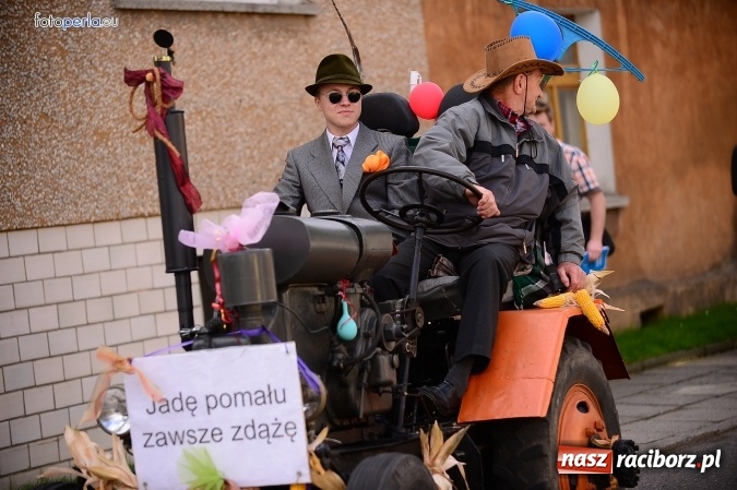 Zdjęcie w galerii na portalu naszraciborz.pl: Dożynki 2015 - krzanowicki korowód w obiektywie studia FotoPerla.eu wiadomości z regionu