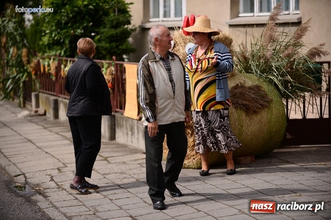Zdjęcie w galerii na portalu naszraciborz.pl: Dożynki 2015 - krzanowicki korowód w obiektywie studia FotoPerla.eu wiadomości z regionu