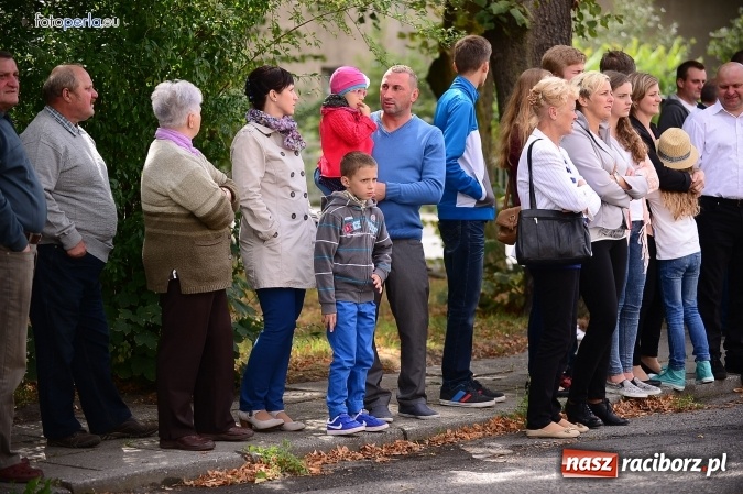 Zdjęcie w galerii na portalu naszraciborz.pl: Dożynki 2015 - krzanowicki korowód w obiektywie studia FotoPerla.eu wiadomości z regionu