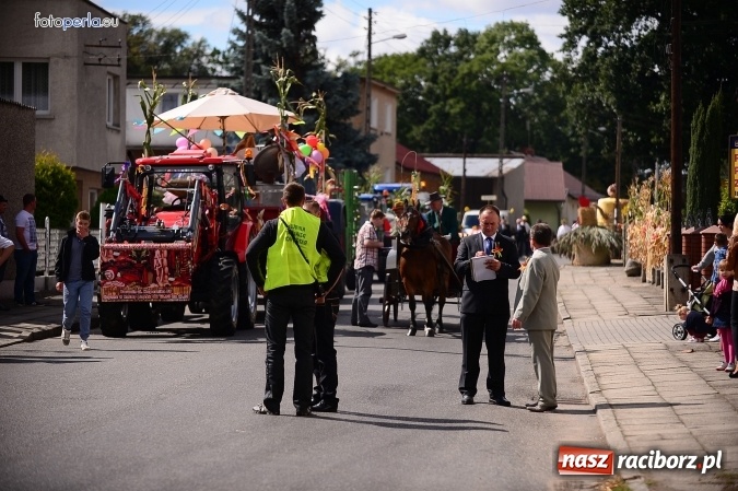Zdjęcie w galerii na portalu naszraciborz.pl: Dożynki 2015 - krzanowicki korowód w obiektywie studia FotoPerla.eu wiadomości z regionu