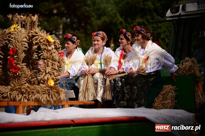 Zdjęcie w galerii na portalu naszraciborz.pl: Dożynki 2015 - krzanowicki korowód w obiektywie studia FotoPerla.eu wiadomości z regionu