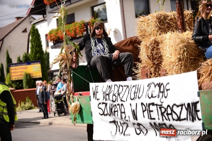 Zdjęcie w galerii na portalu naszraciborz.pl: Dożynki 2015 - krzanowicki korowód w obiektywie studia FotoPerla.eu wiadomości z regionu