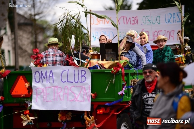 Zdjęcie w galerii na portalu naszraciborz.pl: Dożynki 2015 - krzanowicki korowód w obiektywie studia FotoPerla.eu wiadomości z regionu