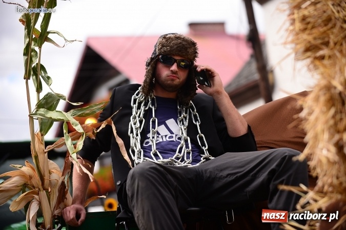 Zdjęcie w galerii na portalu naszraciborz.pl: Dożynki 2015 - krzanowicki korowód w obiektywie studia FotoPerla.eu wiadomości z regionu