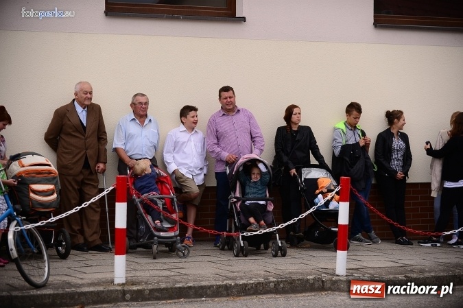 Zdjęcie w galerii na portalu naszraciborz.pl: Dożynki 2015 - krzanowicki korowód w obiektywie studia FotoPerla.eu wiadomości z regionu