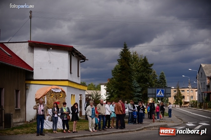Zdjęcie w galerii na portalu naszraciborz.pl: Dożynki 2015 - krzanowicki korowód w obiektywie studia FotoPerla.eu wiadomości z regionu