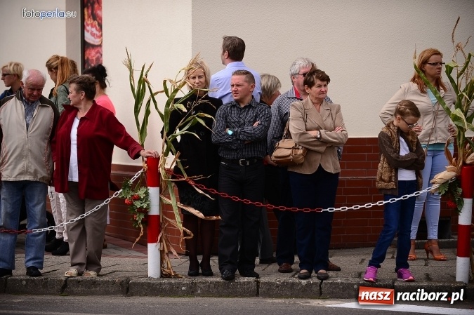 Zdjęcie w galerii na portalu naszraciborz.pl: Dożynki 2015 - krzanowicki korowód w obiektywie studia FotoPerla.eu wiadomości z regionu