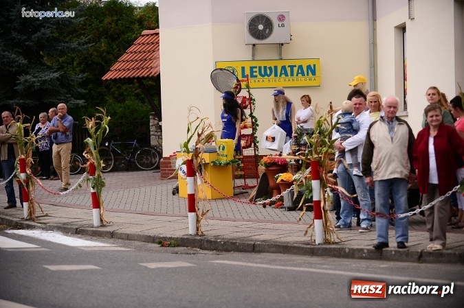 Zdjęcie w galerii na portalu naszraciborz.pl: Dożynki 2015 - krzanowicki korowód w obiektywie studia FotoPerla.eu wiadomości z regionu