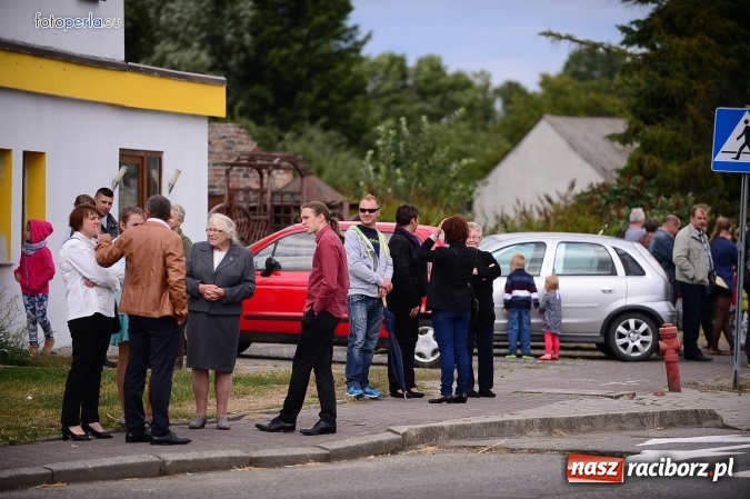 Zdjęcie w galerii na portalu naszraciborz.pl: Dożynki 2015 - krzanowicki korowód w obiektywie studia FotoPerla.eu wiadomości z regionu