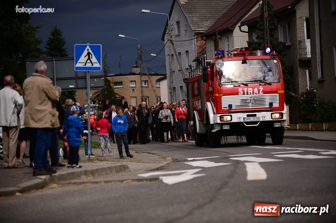 Zdjęcie w galerii na portalu naszraciborz.pl: Dożynki 2015 - krzanowicki korowód w obiektywie studia FotoPerla.eu wiadomości z regionu