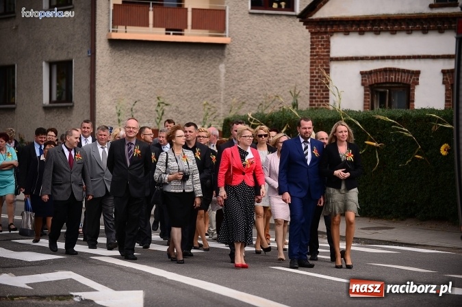 Zdjęcie w galerii na portalu naszraciborz.pl: Dożynki 2015 - krzanowicki korowód w obiektywie studia FotoPerla.eu wiadomości z regionu