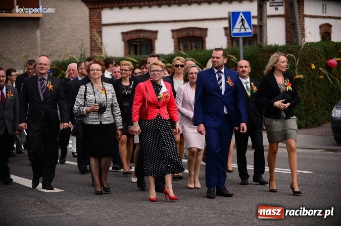 Zdjęcie w galerii na portalu naszraciborz.pl: Dożynki 2015 - krzanowicki korowód w obiektywie studia FotoPerla.eu wiadomości z regionu