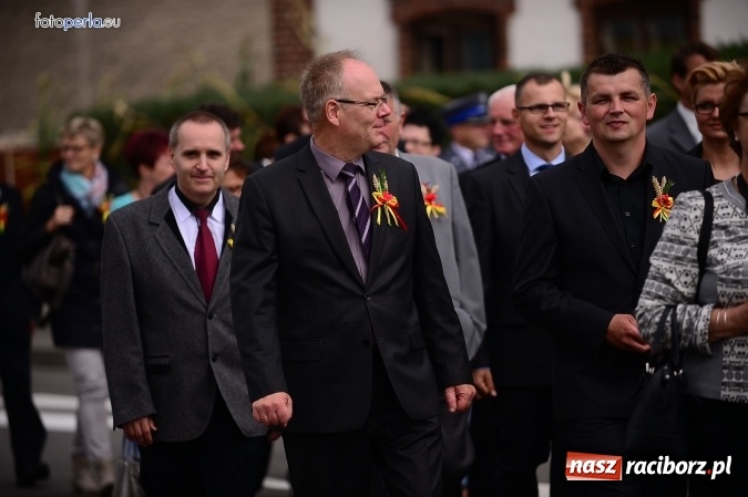 Zdjęcie w galerii na portalu naszraciborz.pl: Dożynki 2015 - krzanowicki korowód w obiektywie studia FotoPerla.eu wiadomości z regionu