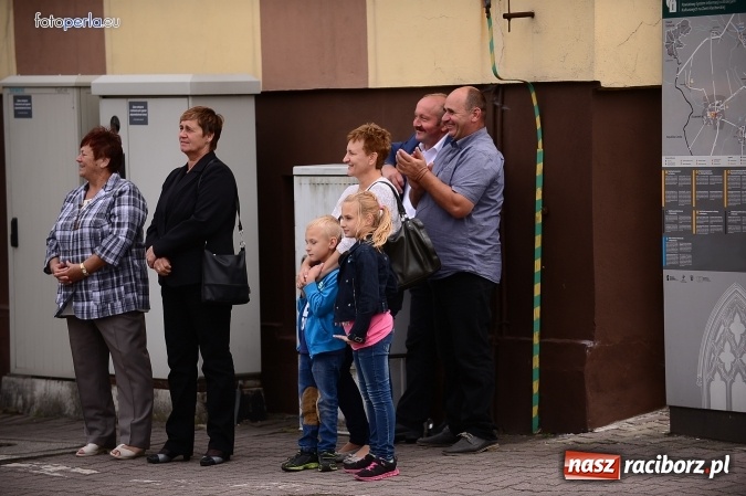 Zdjęcie w galerii na portalu naszraciborz.pl: Dożynki 2015 - krzanowicki korowód w obiektywie studia FotoPerla.eu wiadomości z regionu