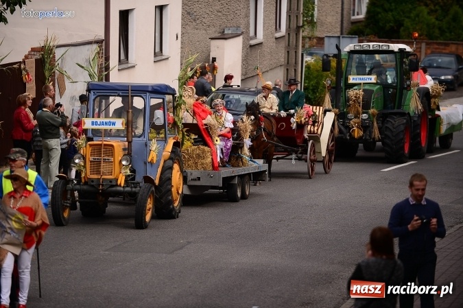 Zdjęcie w galerii na portalu naszraciborz.pl: Dożynki 2015 - krzanowicki korowód w obiektywie studia FotoPerla.eu wiadomości z regionu