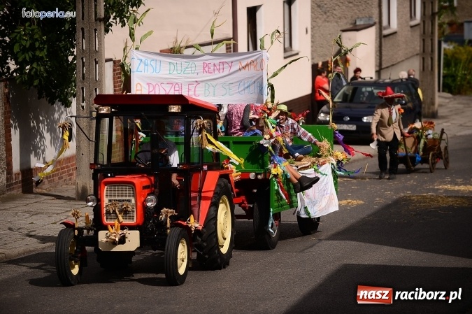 Zdjęcie w galerii na portalu naszraciborz.pl: Dożynki 2015 - krzanowicki korowód w obiektywie studia FotoPerla.eu wiadomości z regionu