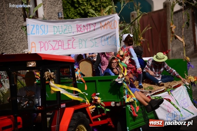 Zdjęcie w galerii na portalu naszraciborz.pl: Dożynki 2015 - krzanowicki korowód w obiektywie studia FotoPerla.eu wiadomości z regionu